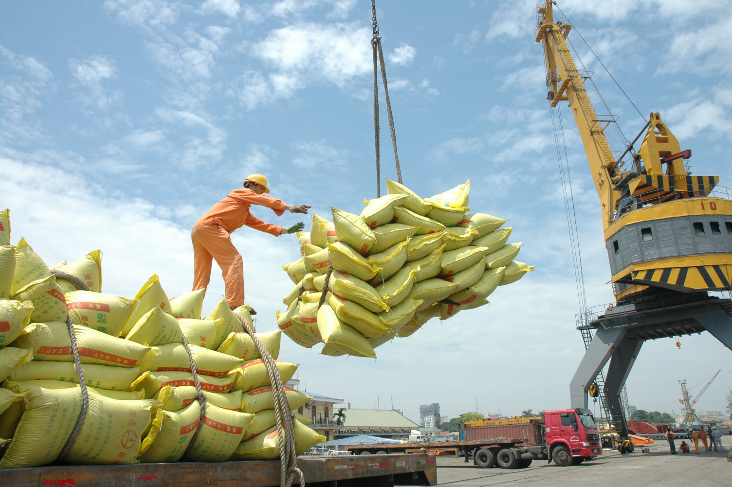 50 000 tonnes supplémentaires de riz vietnamien seront exportées vers le Bangladesh